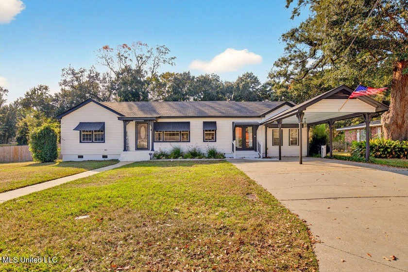 RARE FIND! Coastal Living Without the Flood Insurance Headache! - Beach Home for sale in Gulfport, Mississippi on Beachhouse.com