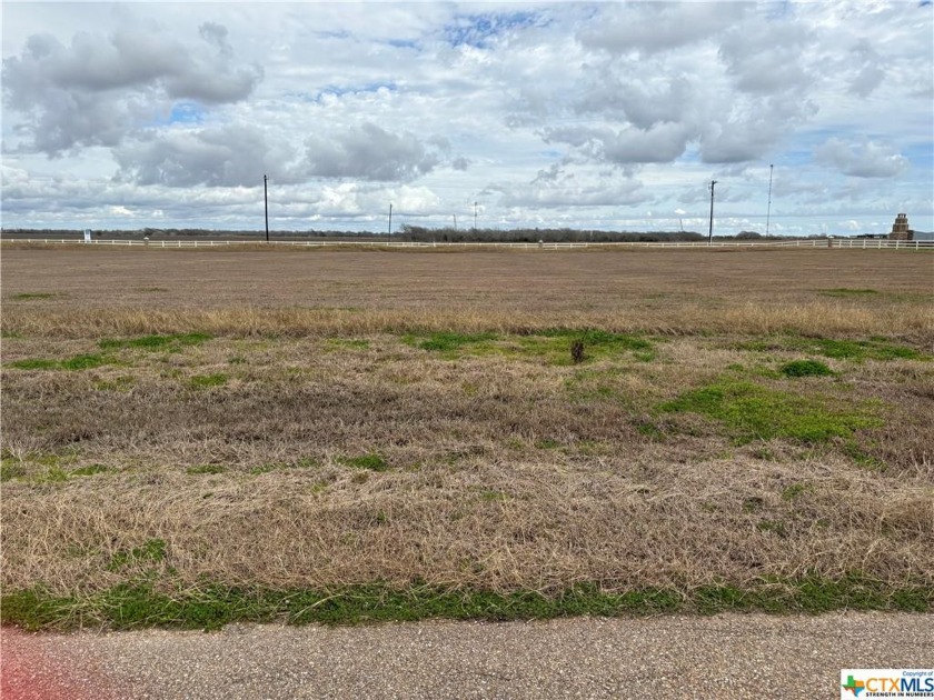 Nice affordable lot located in Redfish Retreat subdivision; - Beach Lot for sale in Port Lavaca, Texas on Beachhouse.com