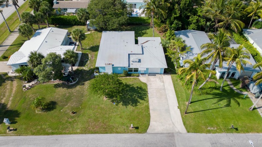 Charming Beach House in the Heart of Hutchinson Island's - Beach Home for sale in Fort Pierce, Florida on Beachhouse.com