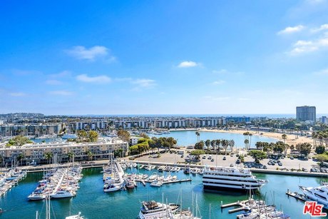 Undisputed WOW ! when you open the door to this 11th floor , 1 - Beach Condo for sale in Marina Del Rey, California on Beachhouse.com