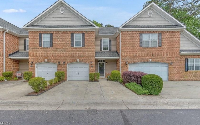 Come visit this gorgeous and modern condo in Fieldstone Glen! - Beach Condo for sale in Virginia Beach, Virginia on Beachhouse.com