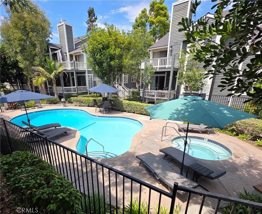 Newport Landing! Experience comfort and convenience in this - Beach Condo for sale in Costa Mesa, California on Beachhouse.com
