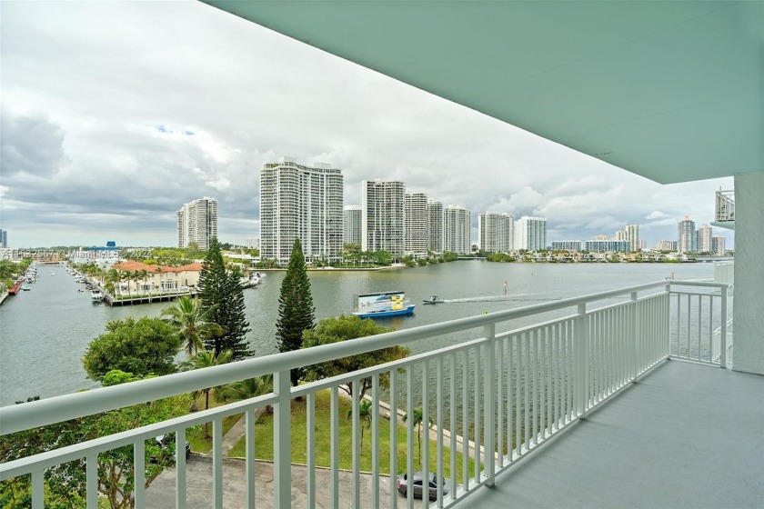 Panoramic view of the intracoastal from the huge balcony and - Beach Condo for sale in Sunny Isles Beach, Florida on Beachhouse.com