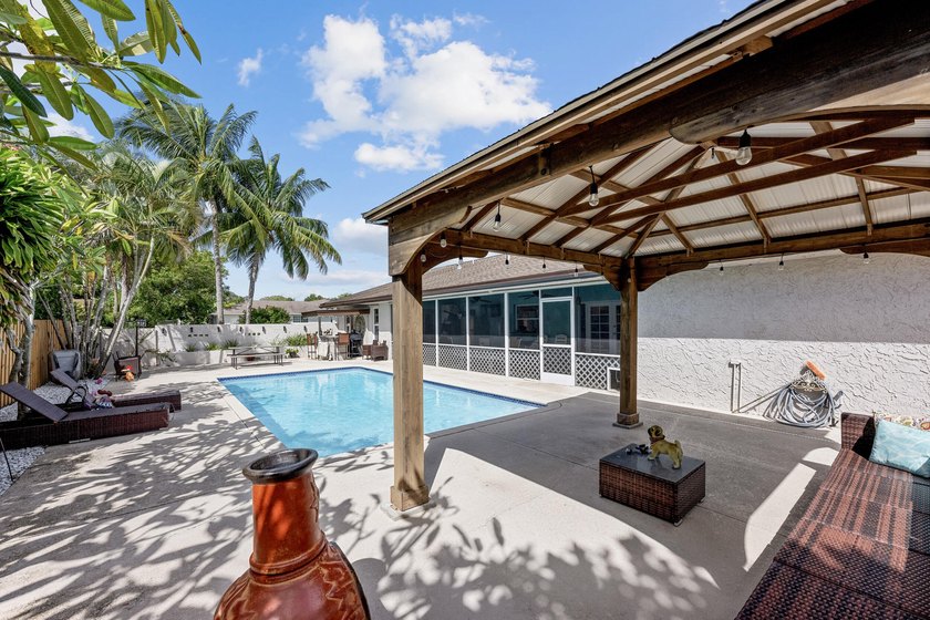 NO HOA - a hidden gem close to restaurants & shopping! Palm - Beach Home for sale in Palm Beach Gardens, Florida on Beachhouse.com