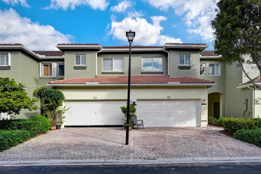 Discover your dream home in this 3-bed, 2.5-bath 2 car garage - Beach Townhome/Townhouse for sale in Homestead, Florida on Beachhouse.com