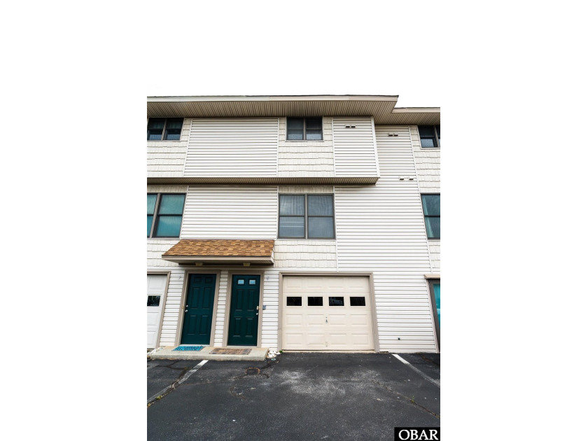 This 2-bedroom,2.5 baths get away sits oceanside in the - Beach Home for sale in Kitty Hawk, North Carolina on Beachhouse.com