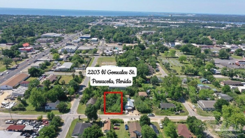 Large 60' X 122' Lot located in Pensacola, FL. Only 10 minutes - Beach Lot for sale in Pensacola, Florida on Beachhouse.com
