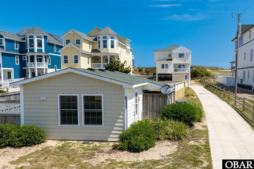 Welcome to Longview Cottage, a classic oceanfront retreat in the - Beach Home for sale in Nags Head, North Carolina on Beachhouse.com