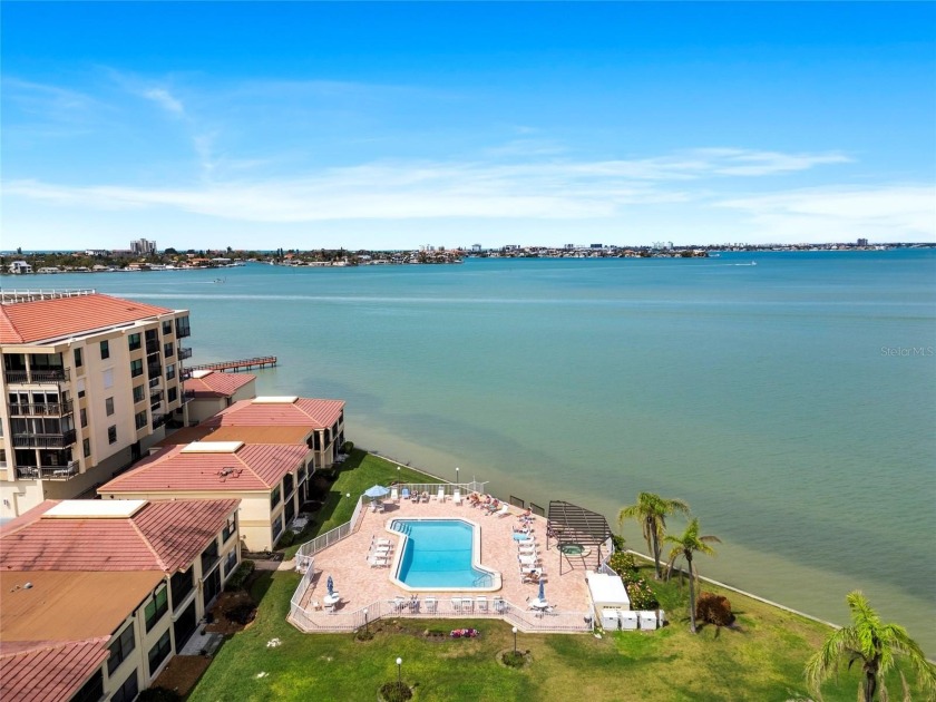 PRICED $51,000 UNDER APPRAISED VALUE - OFFERING A BUYER INSTANT - Beach Condo for sale in St. Petersburg, Florida on Beachhouse.com