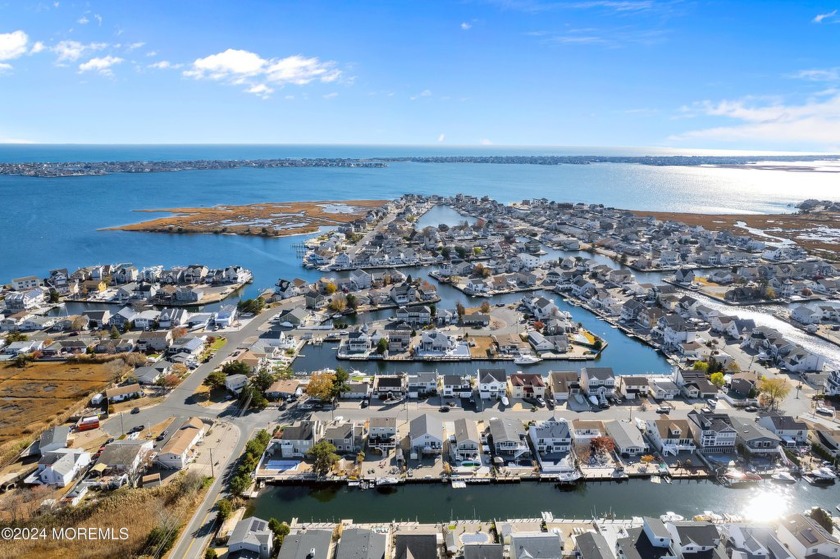 Sitting on 225ft of New Vinyl Bulkhead seconds from the open bay - Beach Home for sale in Brick, New Jersey on Beachhouse.com