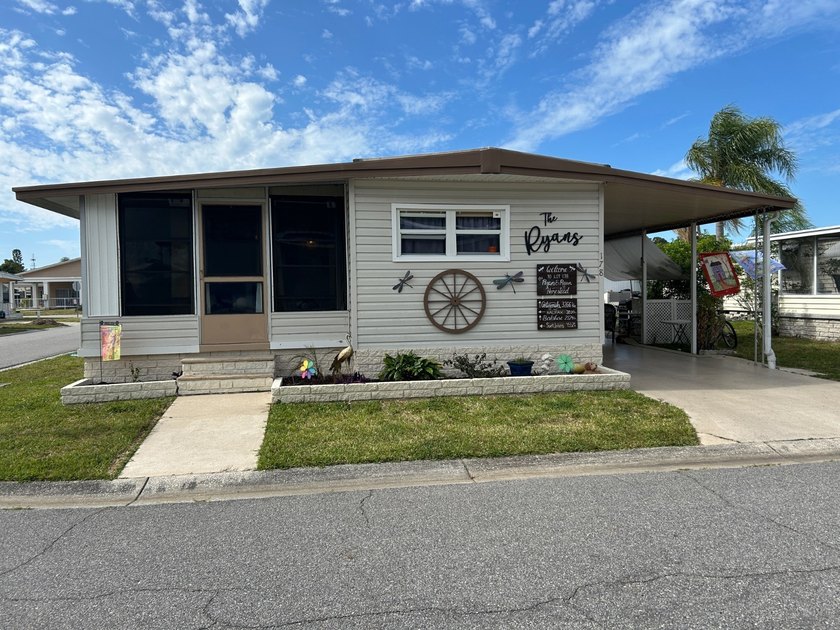 Welcome to this beautifully updated 3-bedroom, 2-bathroom home - Beach Home for sale in Largo, Florida on Beachhouse.com