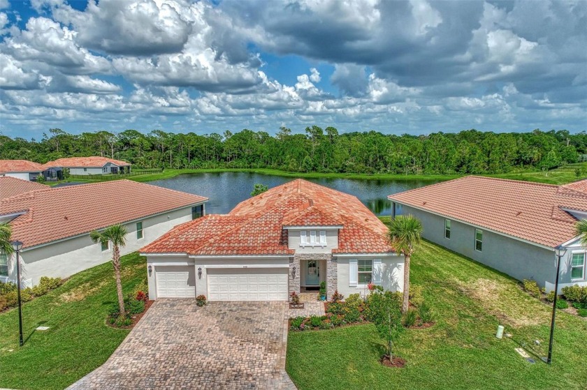 Welcome to your serene sanctuary in Venice Woodlands, where - Beach Home for sale in Nokomis, Florida on Beachhouse.com