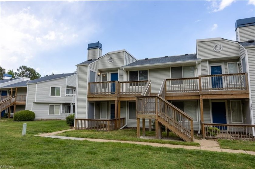 This charming one bedroom condo offers a peaceful setting with - Beach Condo for sale in Virginia Beach, Virginia on Beachhouse.com