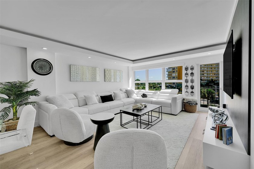 Stunning, fully updated 2 Bed / 2 Bath ocean-view condo - Beach Condo for sale in Pompano Beach, Florida on Beachhouse.com