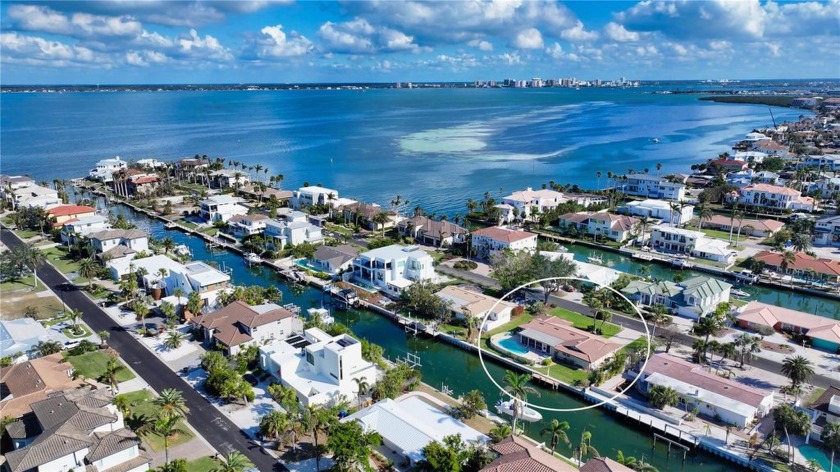 Situated in a desirable waterfront location on south Longboat - Beach Home for sale in Longboat Key, Florida on Beachhouse.com