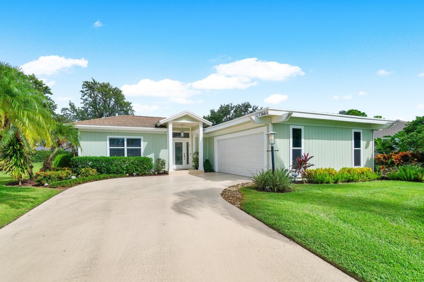 Discover modern luxury in this fully renovated 3-bedroom, 3-bath - Beach Home for sale in Palm Beach Gardens, Florida on Beachhouse.com