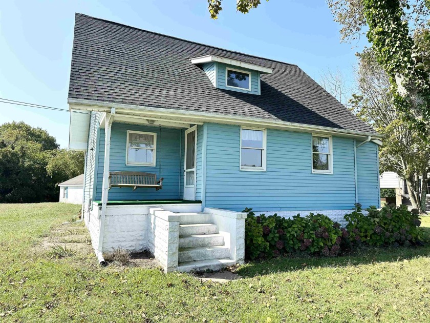 This cute little cottage is ready for a growth spurt.  Gorgeous - Beach Home for sale in Lower Township, New Jersey on Beachhouse.com