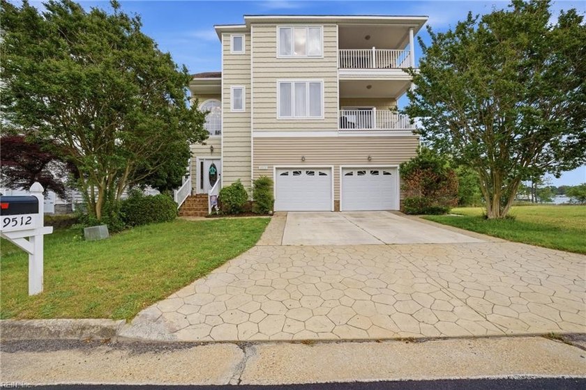 Beautiful waterfront home filled with natural light, tucked away - Beach Home for sale in Norfolk, Virginia on Beachhouse.com