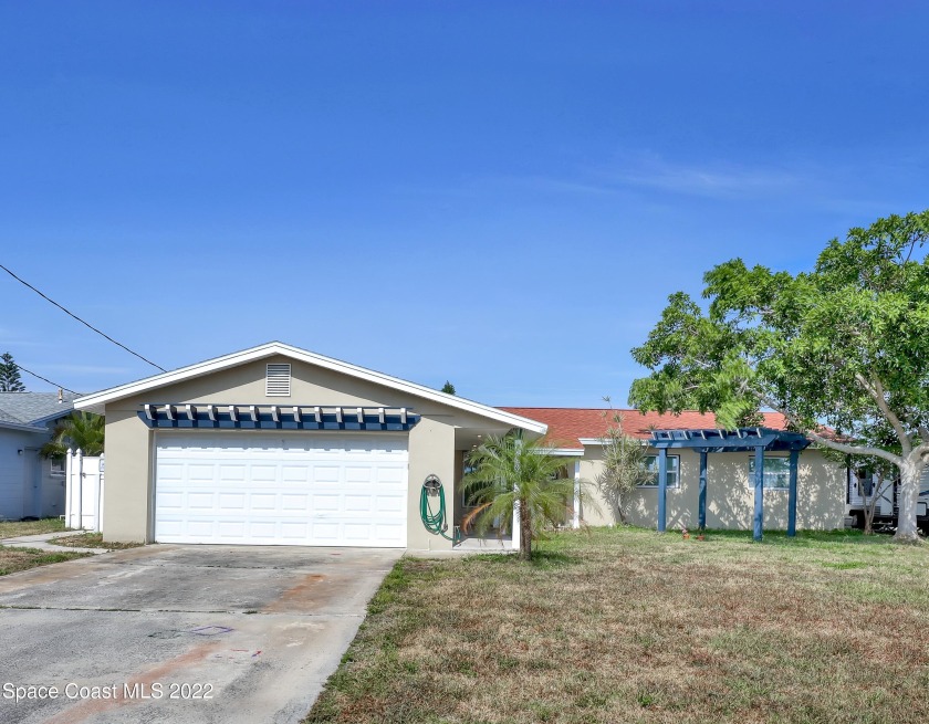 **PRICE IMPROVEMENT**You've found it, your very own island - Beach Home for sale in Merritt Island, Florida on Beachhouse.com