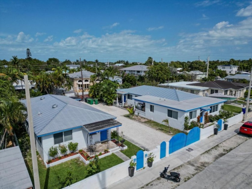 RARE, TURN KEY 4 UNIT FULLY RENOVATED COMPOUND. USE AS A NEW - Beach Home for sale in Key West, Florida on Beachhouse.com