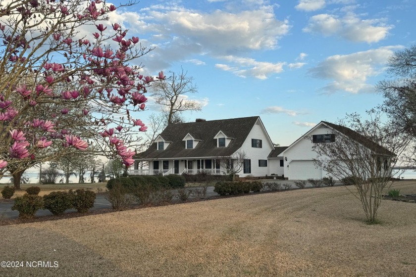 Welcome to your dream retreat at Batchelor Bay!  This custom - Beach Home for sale in Windsor, North Carolina on Beachhouse.com