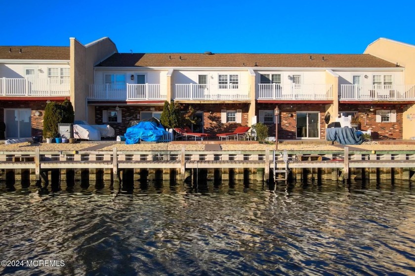 Welcome to Bay Villa Yacht Club! This spacious 2-bedroom, 1 - Beach Condo for sale in Lavallette, New Jersey on Beachhouse.com