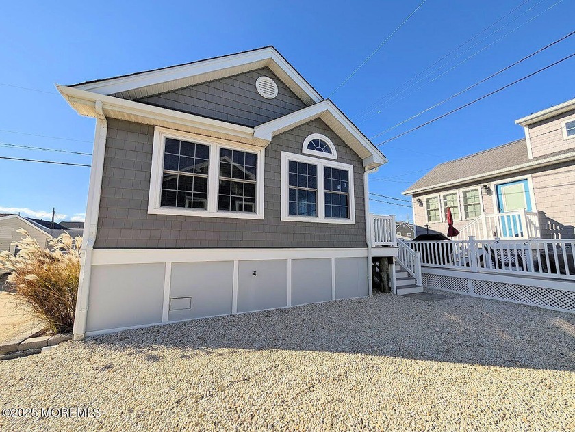 A desirable home with 2 BR and a high loft built in 2016. Homes - Beach Home for sale in Lavallette, New Jersey on Beachhouse.com