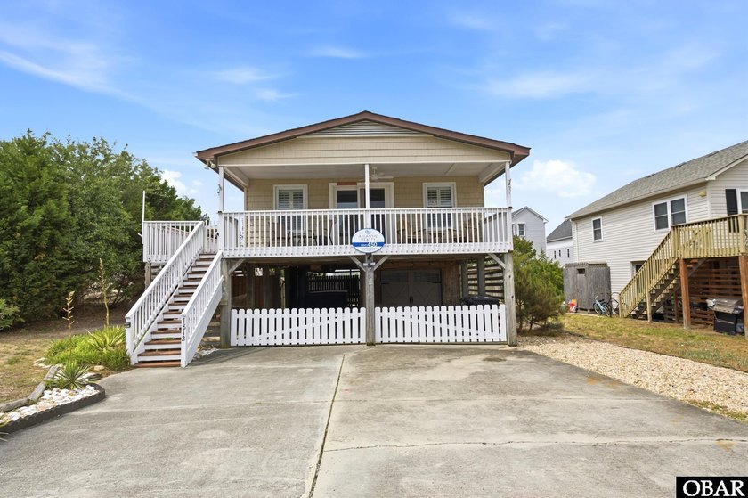 This is your opportunity to own this charming beach house - Beach Home for sale in Kill Devil Hills, North Carolina on Beachhouse.com