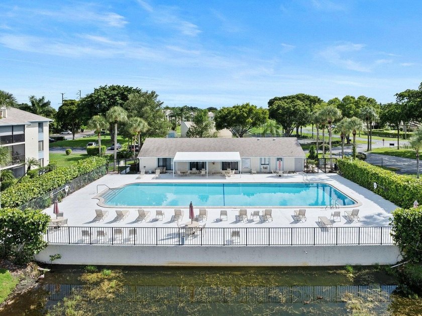 **Motivated Seller!** Discover this immaculate and inviting - Beach Condo for sale in West Palm Beach, Florida on Beachhouse.com