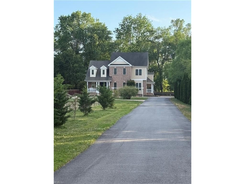 Private 3+ acre sanctuary, complete with outbuildings and fenced - Beach Home for sale in Chesapeake, Virginia on Beachhouse.com