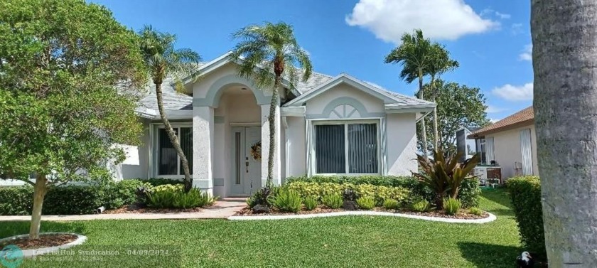 ORIGINAL OWNER HAS TAKEN METICULOUS CARE OF THIS LOVELY - Beach Home for sale in Sunrise, Florida on Beachhouse.com