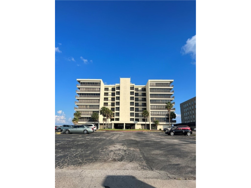 PRICED TO SELL! HERE'S YOUR CHANCE TO OWN A BEACHFRONT LUXURY - Beach Condo for sale in Corpus Christi, Texas on Beachhouse.com