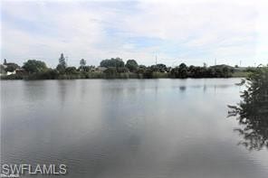 Beautiful water basin view on deep fresh water canal system - Beach Lot for sale in Cape Coral, Florida on Beachhouse.com