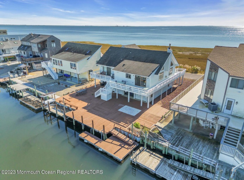A Lifestyle Awaits! This home is a must see! Come enjoy this - Beach Home for sale in Little Egg Harbor, New Jersey on Beachhouse.com
