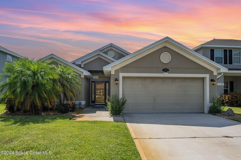 Just Listed! Waterfront 3 bedroom, 2 bath home in exclusive - Beach Home for sale in Melbourne, Florida on Beachhouse.com