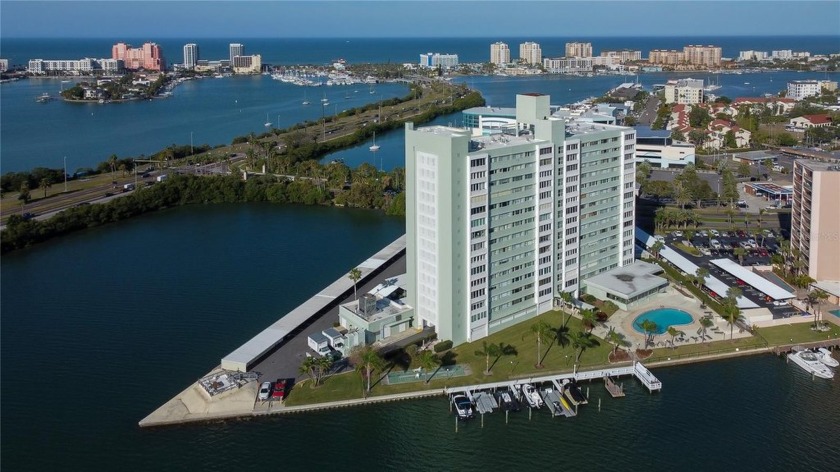 Welcome to Horizon House, a premier waterfront community on - Beach Condo for sale in Clearwater Beach, Florida on Beachhouse.com