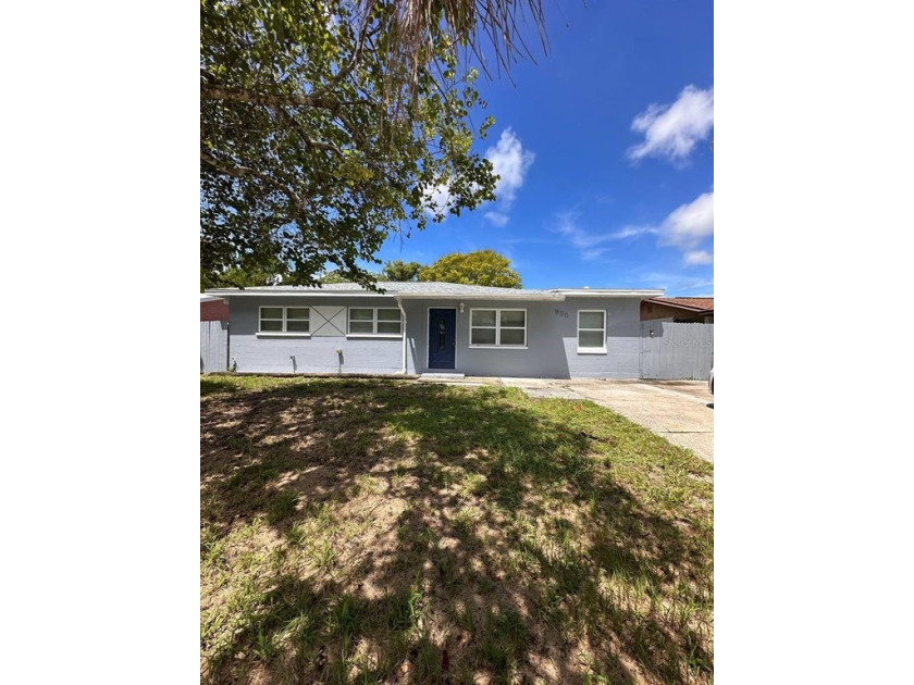 Charming 3-bedroom, 2-bath concrete block home in a quiet - Beach Home for sale in Titusville, Florida on Beachhouse.com