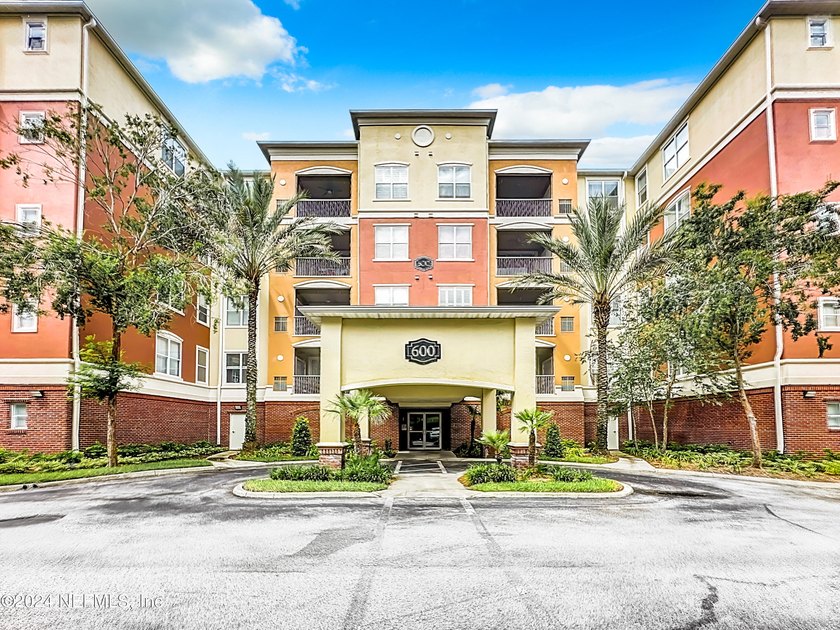 Welcome to Deerwood Place, a secure gated condominium community - Beach Condo for sale in Jacksonville, Florida on Beachhouse.com