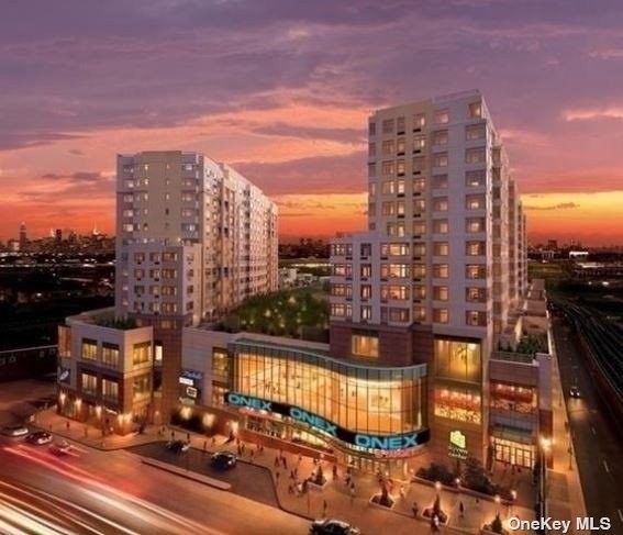 1208 Sq 2BR/2BTH PH Condo at Skyview Parc.  Unit features: - Beach Condo for sale in Flushing, New York on Beachhouse.com
