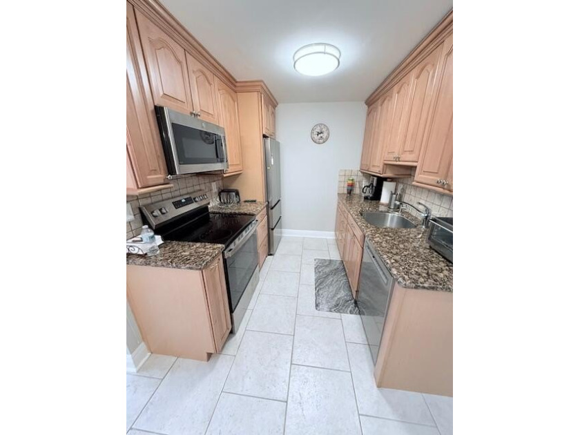 A most desirable waterfront location near pooles beautifully - Beach Condo for sale in Deerfield Beach, Florida on Beachhouse.com