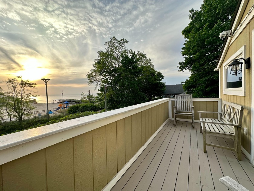 Dunes Beach House: Hot Tub and Steps to Beach - Beach Vacation Rentals in Rocky Point, New York on Beachhouse.com