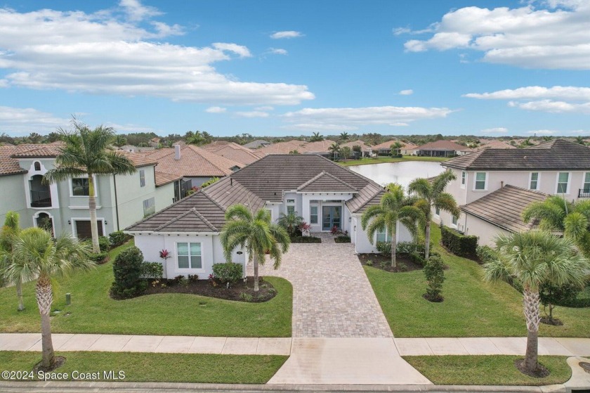 MUST SEE - DiPrima Custom-Built Pool Home! This immaculate - Beach Home for sale in Melbourne, Florida on Beachhouse.com