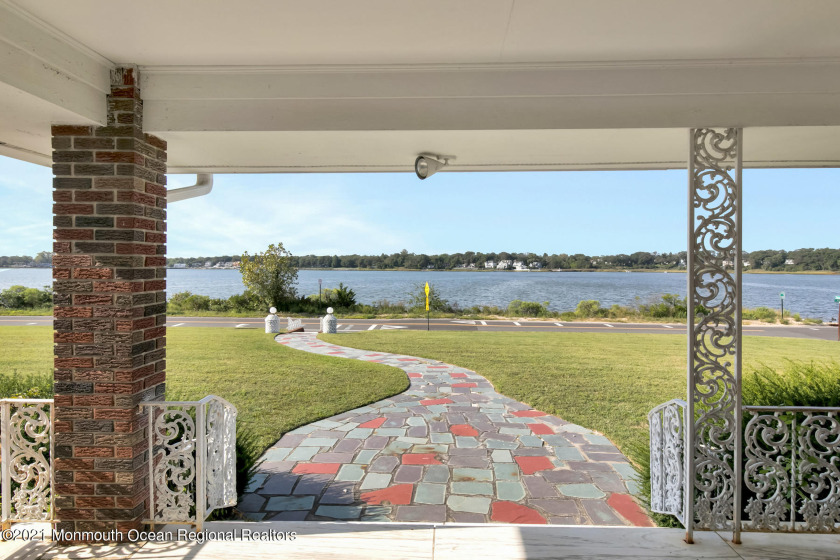STUNNING WATERFRONT PROPERTY. BUILDERS / CONTRACTORS DELIGHT - Beach Home for sale in Neptune, New Jersey on Beachhouse.com