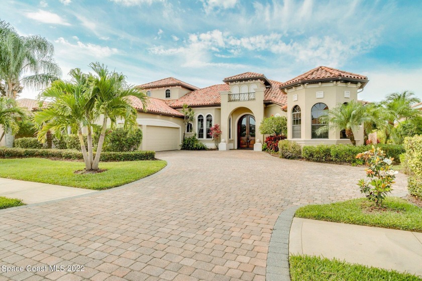 Custom high end luxury 4-BR,4.5-BA home with professional - Beach Home for sale in Melbourne, Florida on Beachhouse.com