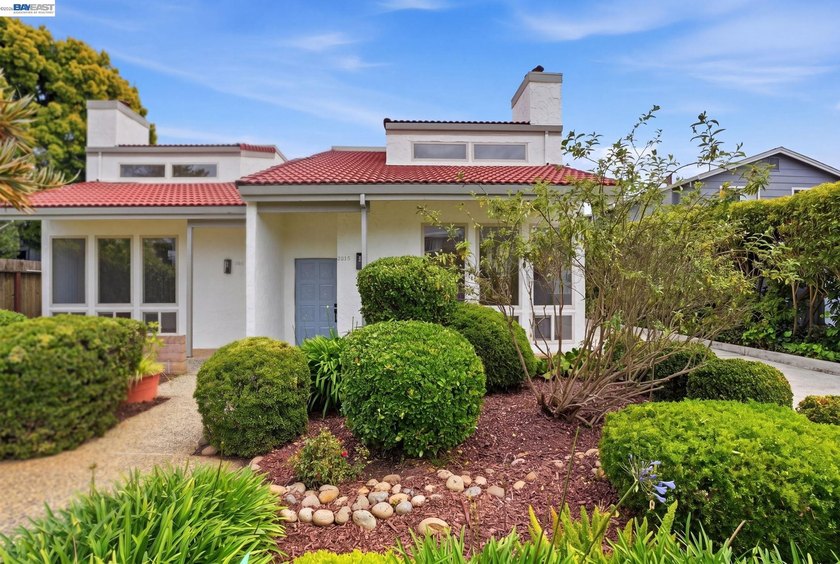 Seascape Coastal Gem! A Fully Remodeled 3-Bedroom, 2-Bath Home - Beach Condo for sale in Aptos, California on Beachhouse.com