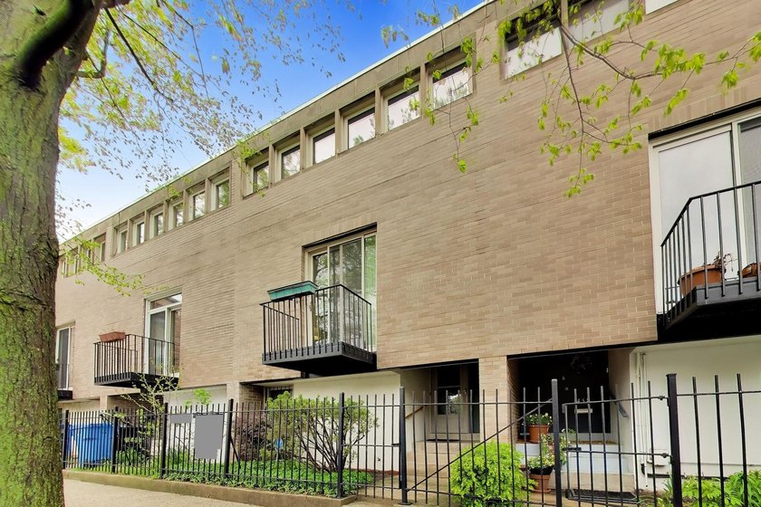 At last! An E townhome finally hitting the market in the heart - Beach Townhome/Townhouse for sale in Chicago, Illinois on Beachhouse.com