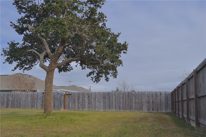 SELLER WELCOMES ALL SERIOUS OFFERS....Property located in Lamar - Beach Lot for sale in Rockport, Texas on Beachhouse.com