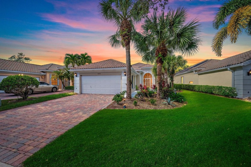 This is an immaculate Oakmont model in the heart of the gated - Beach Home for sale in West Palm Beach, Florida on Beachhouse.com