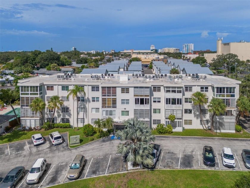 Discover this inviting 2-bedroom, 2-bathroom condo, thoughtfully - Beach Condo for sale in Clearwater, Florida on Beachhouse.com