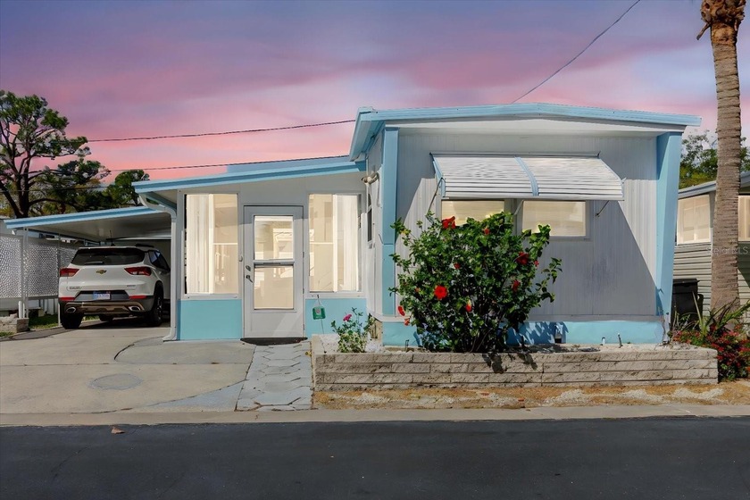 NO LOT RENT | TURNKEY 2BR/1.5BA IN 55+ CO-OP COMMUNITY
Welcome - Beach Home for sale in St. Petersburg, Florida on Beachhouse.com